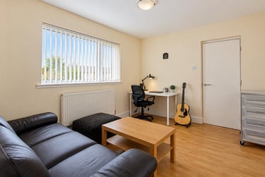 1 bed house, The Walk, City Centre, Cardiff, CF243AF - Image 3
